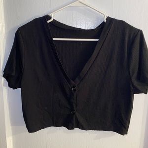 Black cropped shirt